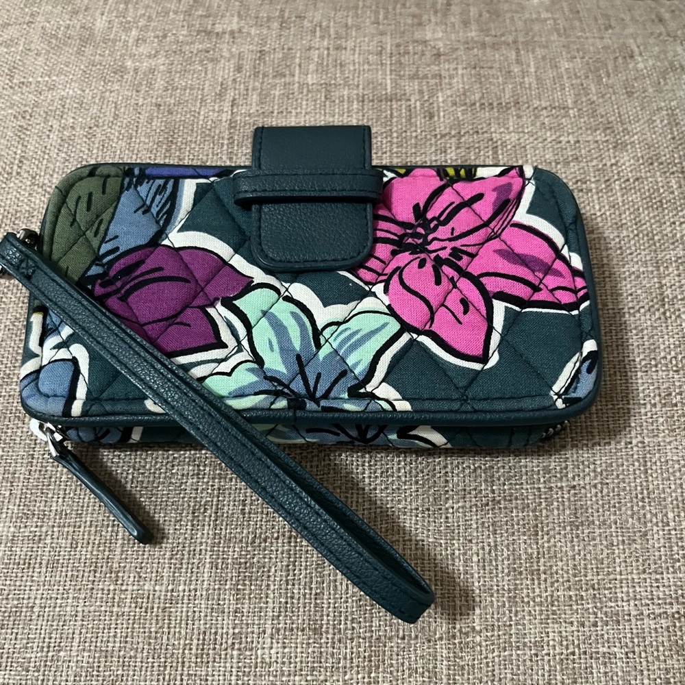 Vera Bradley Falling Flowers Wristlet Wallet.